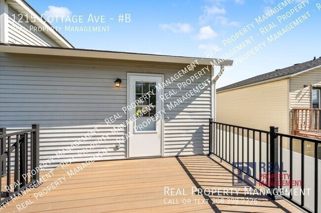 Building Photo - 1215 Cottage Ave