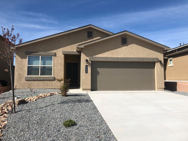 Building Photo - Spacious 4 bedroom Rio Rancho home in Enchanted Hills! Refrigerated air. Right off 550