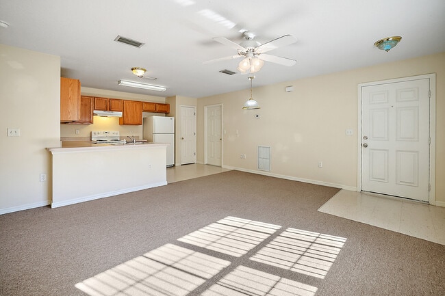 Building Photo - 537 Paulling Dr