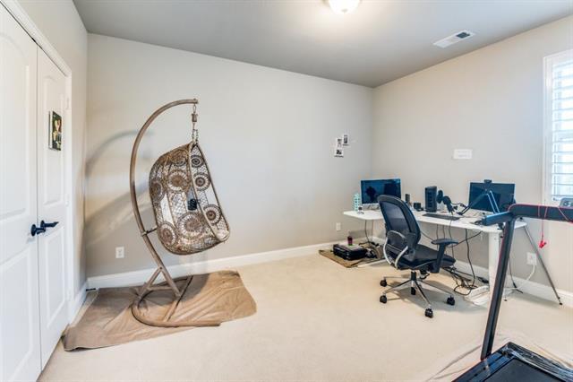 Building Photo - 630 Bridge St