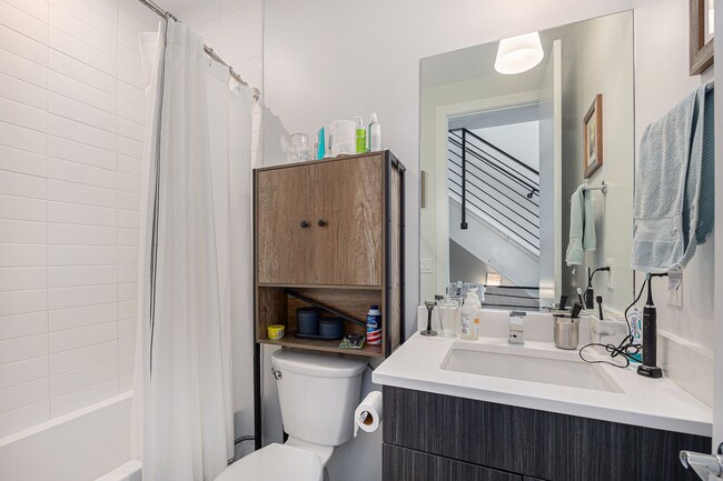 Building Photo - End unit Townhome with Stunning Views from...