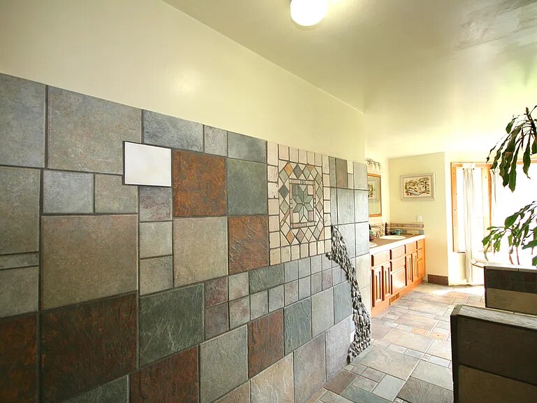 Building Photo - 734 Powell Creek Rd