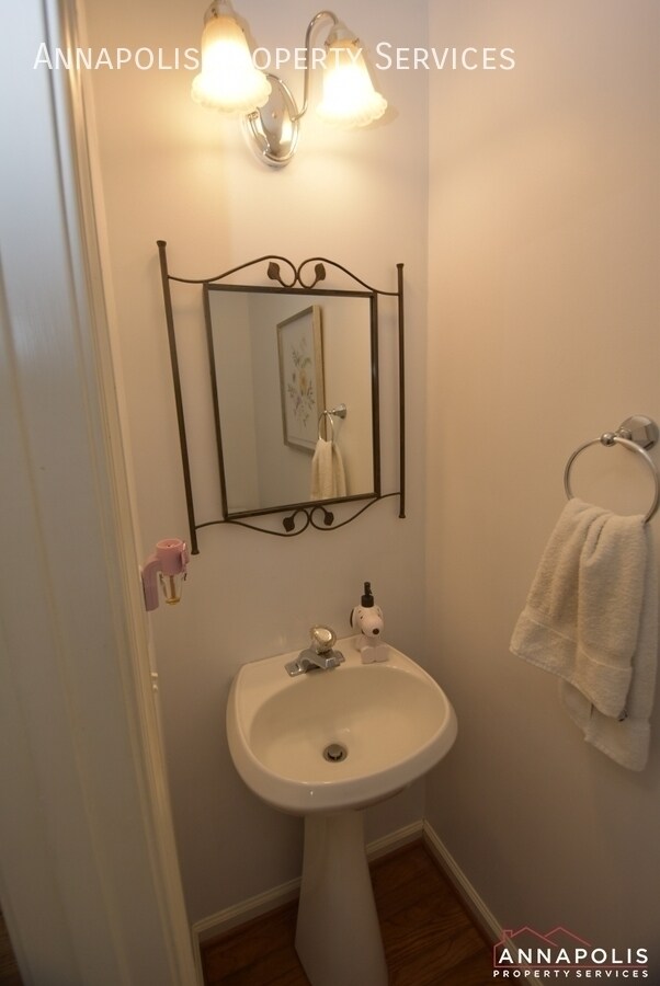 Building Photo - 307 Mainsail Dr