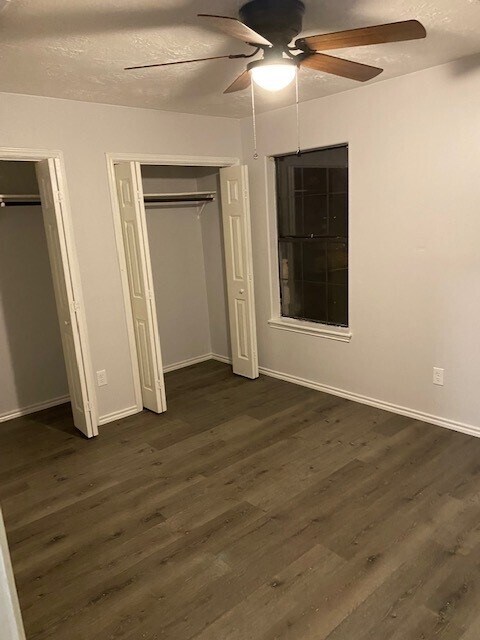 Building Photo - 309 S Avenue C