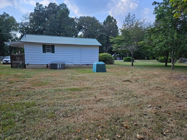 Building Photo - 40 Wildwood Rd