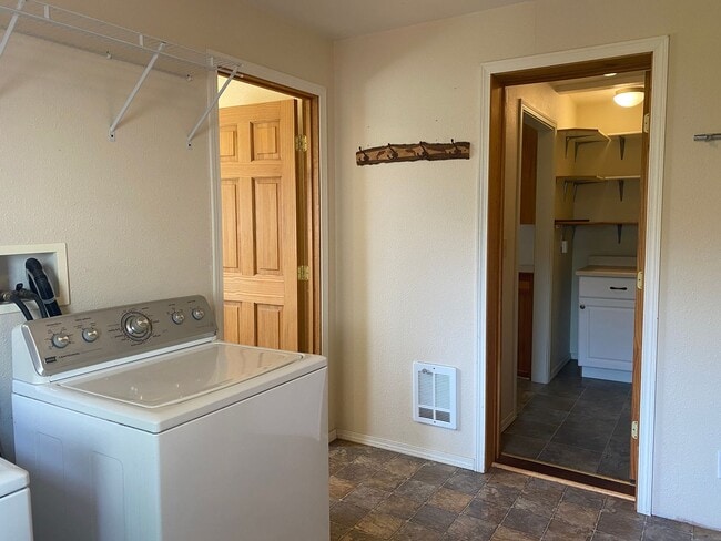 Building Photo - 3-Bedroom Home - Receive $300 off your fir...