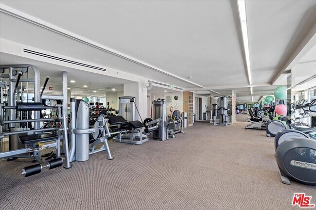 Building Photo - 201 Ocean Ave