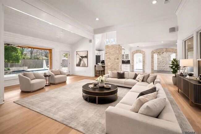 Building Photo - 4 Bedroom Luxury Rental located near Bocage | Private Pool | Mother In Law Suite