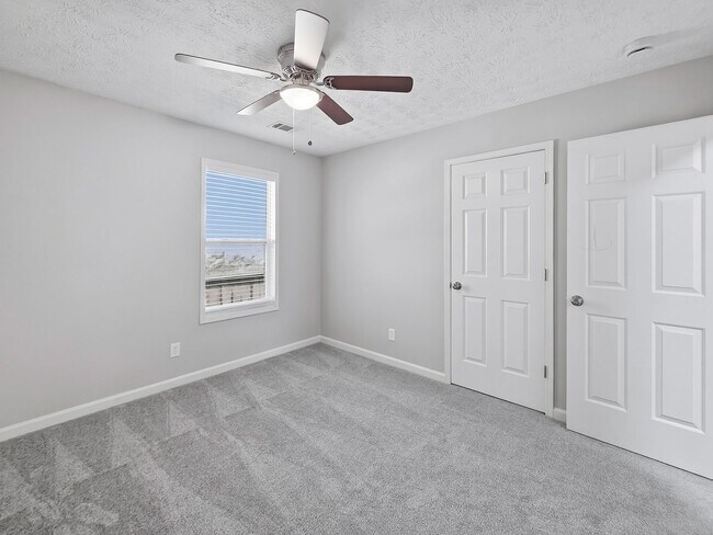 Building Photo - Charming Updated Ranch on Cul-de-Sac with Designer Finishes in Prime Kennesaw Location