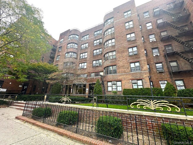 Building Photo - 98-76 Queens Blvd