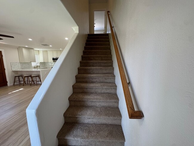 Building Photo - Renovated House for Rent