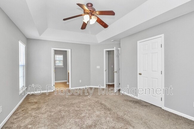 Building Photo - 14220 Riding Hill Ave