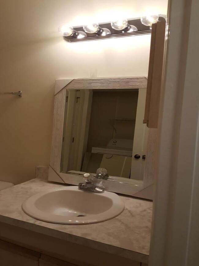 Building Photo - CALL or Text 910-284-4804 TO SCHEDULE - Ka...
