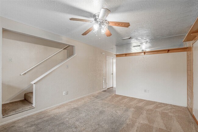 Building Photo - 2521 Crosstimbers Dr