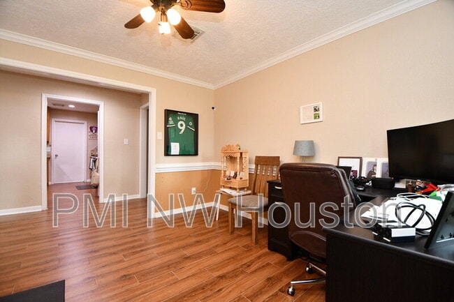 Building Photo - 3410 Plum Brook Ln