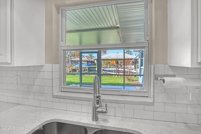 Building Photo - 410 Sparrow Dr