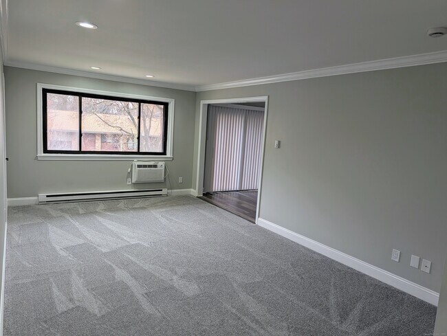 Building Photo - 107 Kennedy Dr