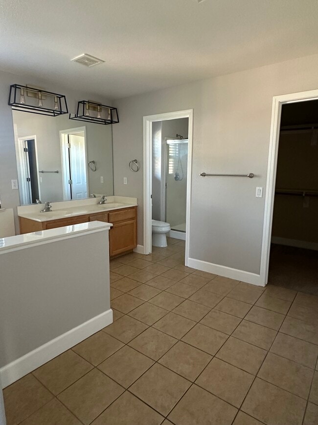 Building Photo - 11374 Mission Hills Terrace