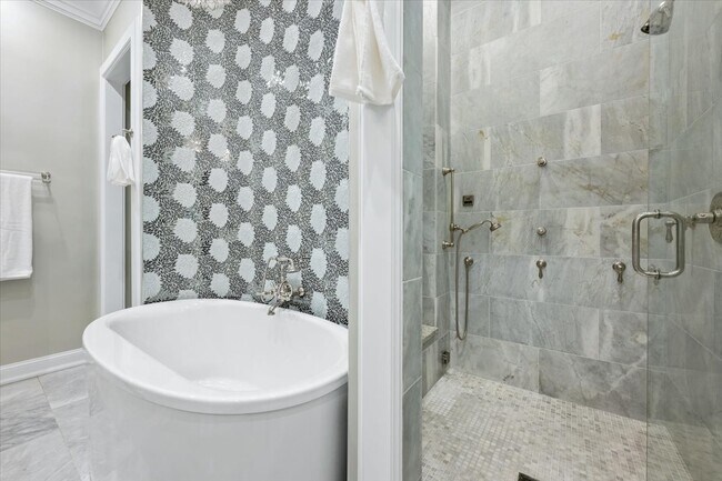 Building Photo - 458 W Deming Pl