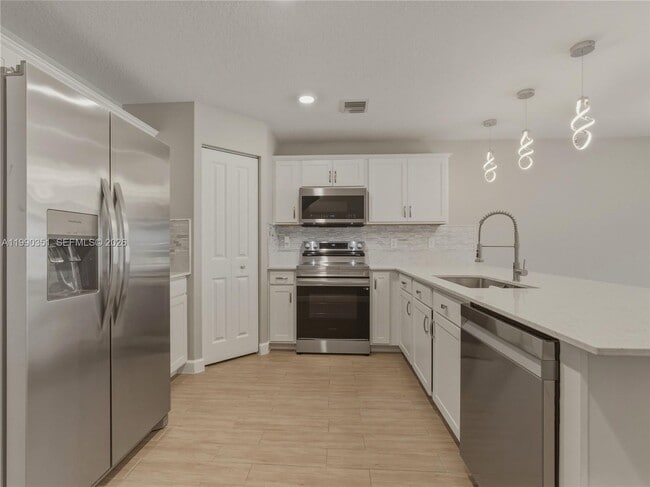 Building Photo - 6011 Woods Edge Cir