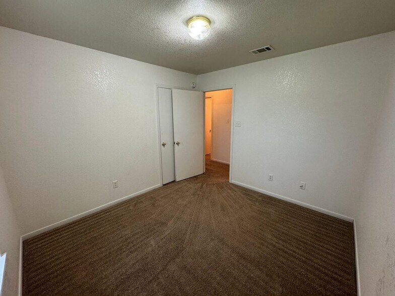 Building Photo - 1515 Pueblo Trce