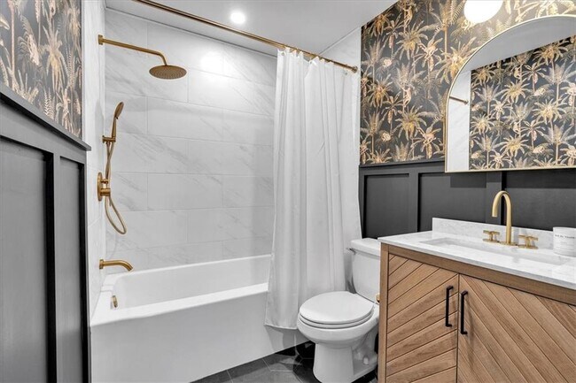 Building Photo - 1520 Foote St NE