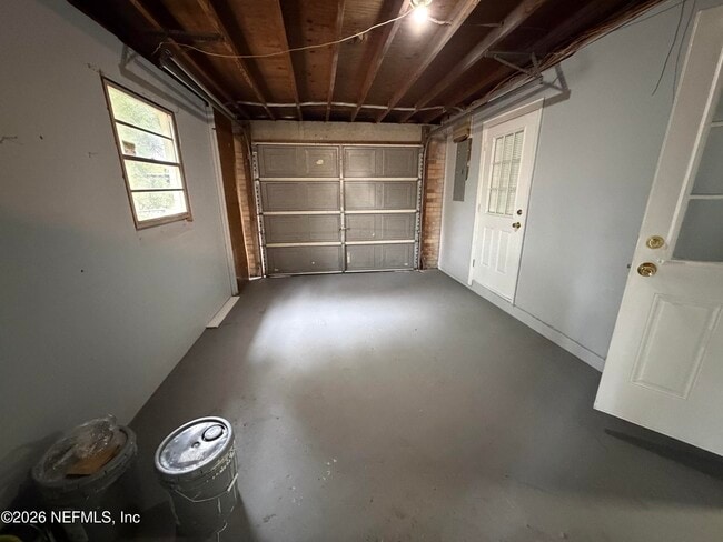 Building Photo - 6023 Edgefield Dr