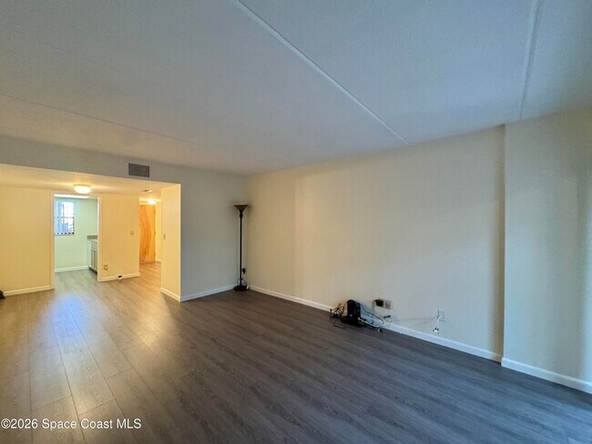 Building Photo - 2673 Golf Lake Cir