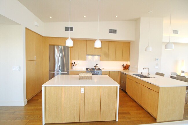 Building Photo - Modern Elegancy at Makali'i in Wailea – Fi...