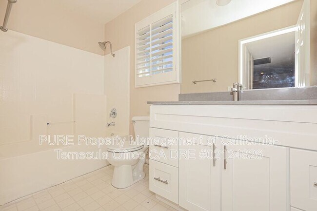 Building Photo - 24660 Lincoln Ave