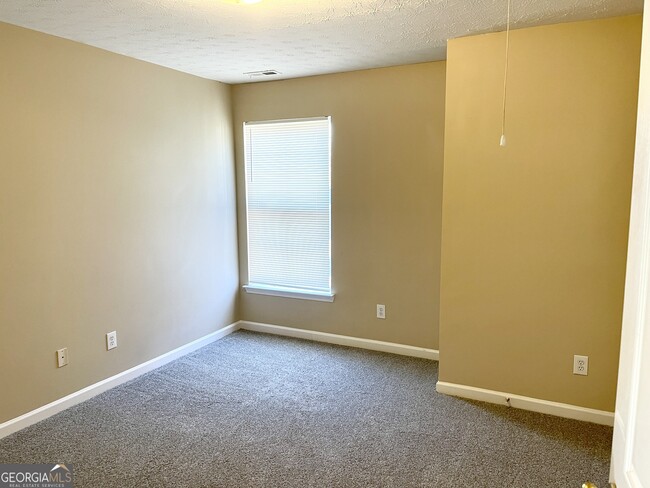 Building Photo - 162 Topaz Dr