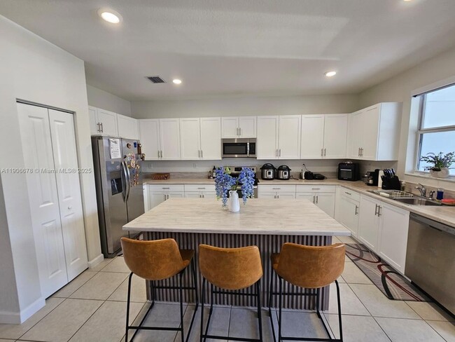 Building Photo - 12736 SW 215th Terrace