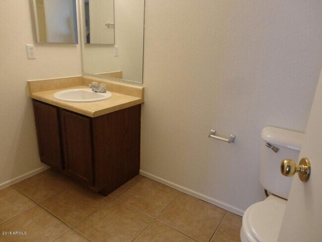 Building Photo - WATERFORD SQUARE COMMUNITY 3 BED 2.5 BATH