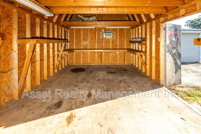 Building Photo - 3023 Rector St