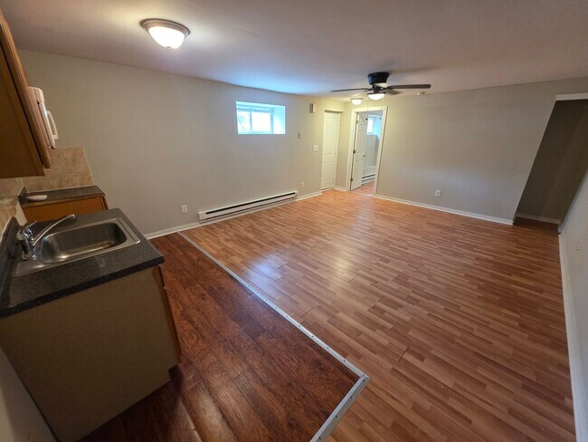 Building Photo - 7038 Forrest Ave