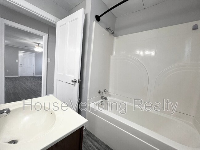 Building Photo - 1755 Dalton St