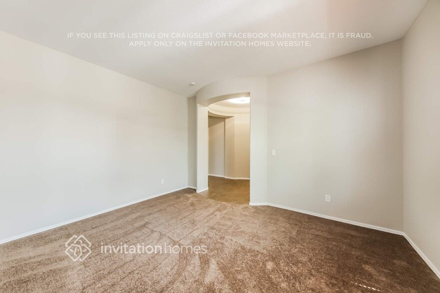 Building Photo - 15032 W Desert Mirage Dr