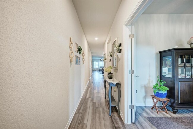 Building Photo - 1646 Homestead Farms Dr