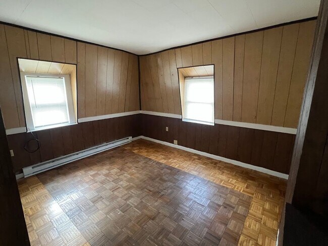 Primary Photo - 527 N 8th St