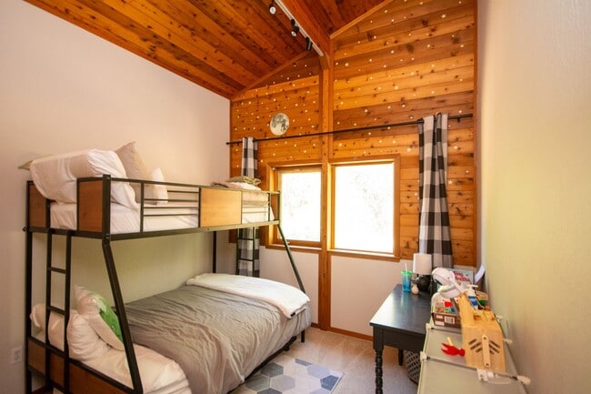 Building Photo - Charming Lindal Cedar Home on 10 Acres