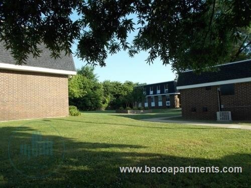 Building Photo - Colonial Village Apartments