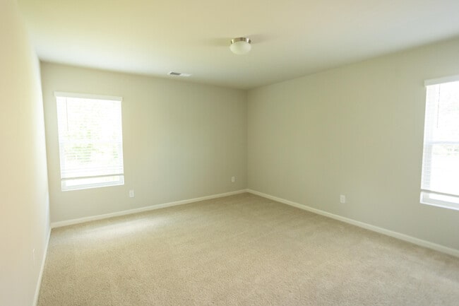 Building Photo - 1115 Dietrich Ln
