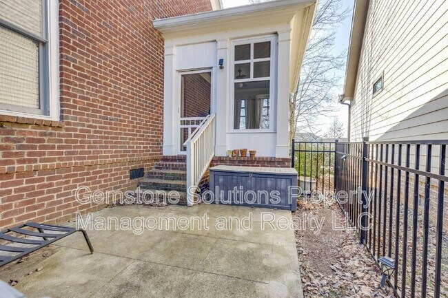 Building Photo - 3012 Americus Dr