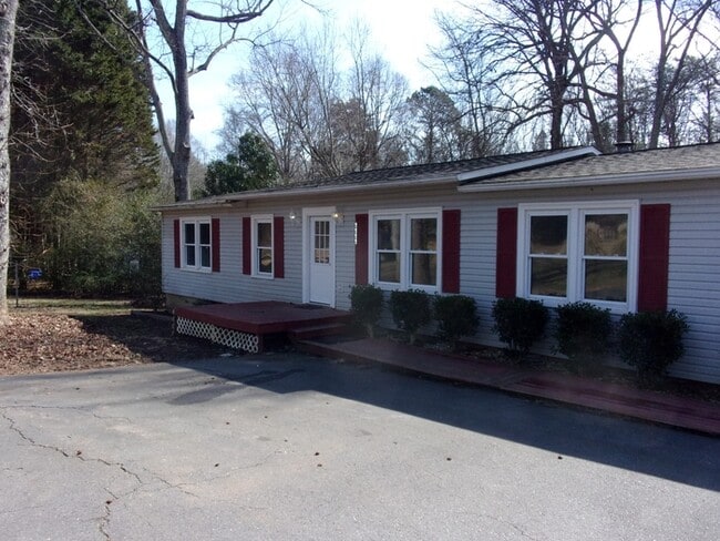 Building Photo - 1111 Sherwood Rd