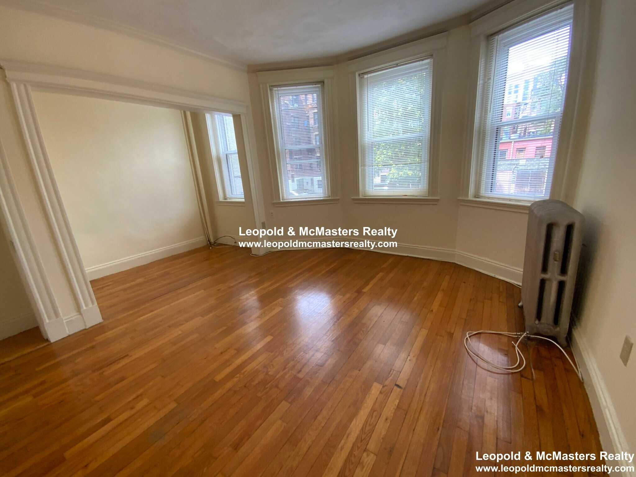 Building Photo - 41 Park Dr