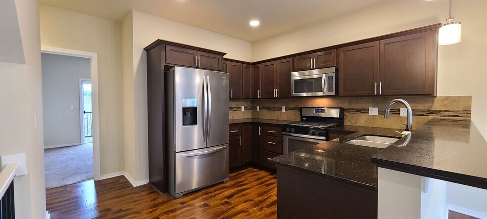 Building Photo - 2115 201st Pl SE