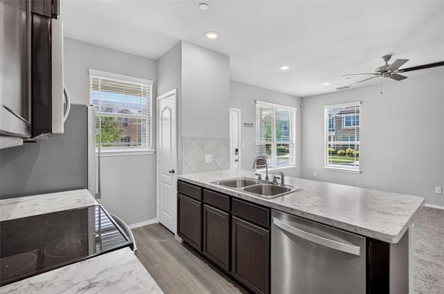 Building Photo - 2420 Canongate Dr