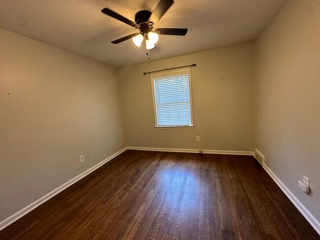 Building Photo - 5901 Brierdale Ave