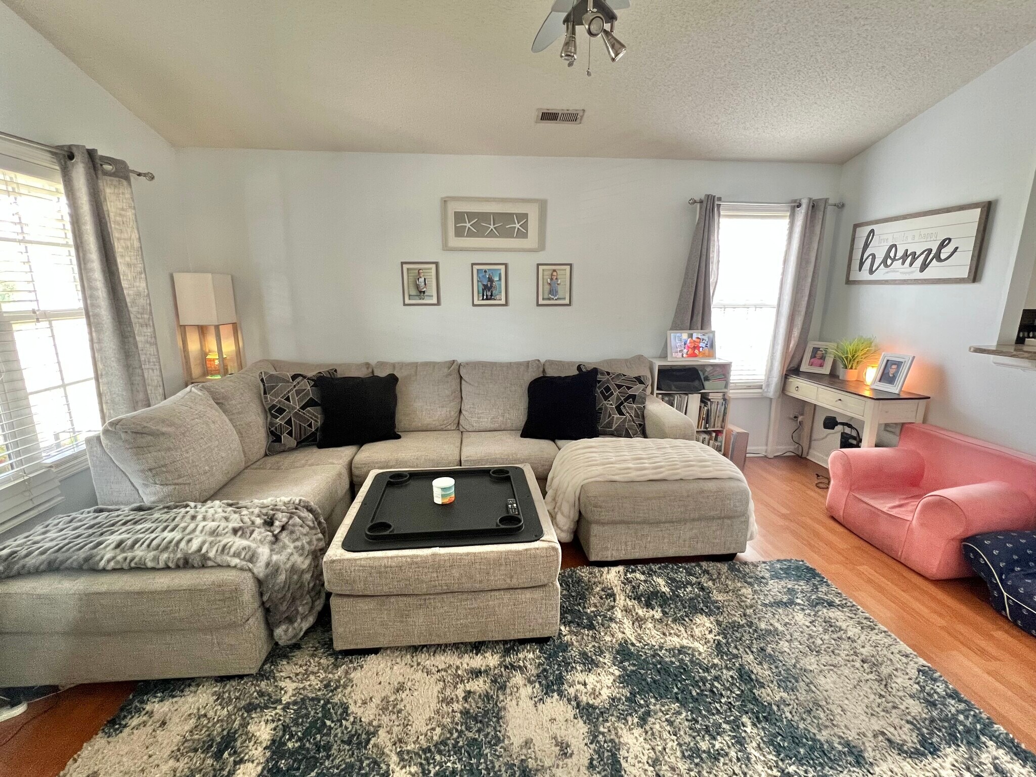 Building Photo - 522 Foxfield Ct