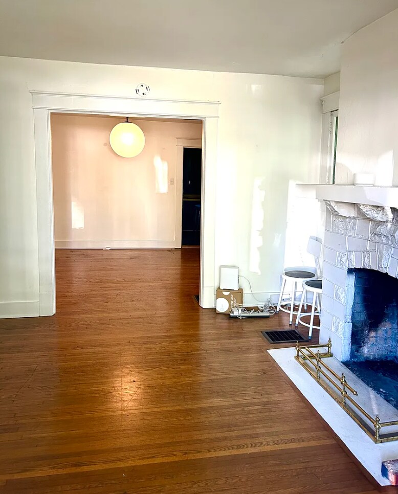 Building Photo - 2423 Brasher Ave